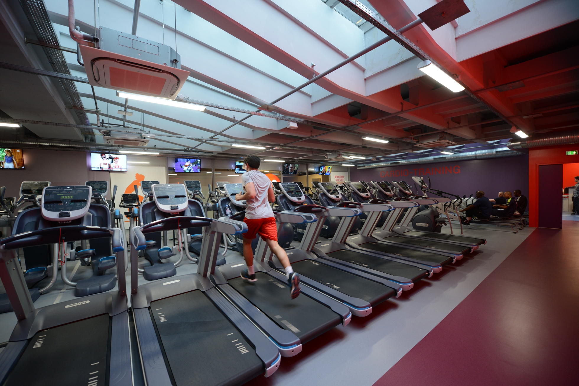 Neoness, la nouvelle salle de sport au pied de la Grande Arche