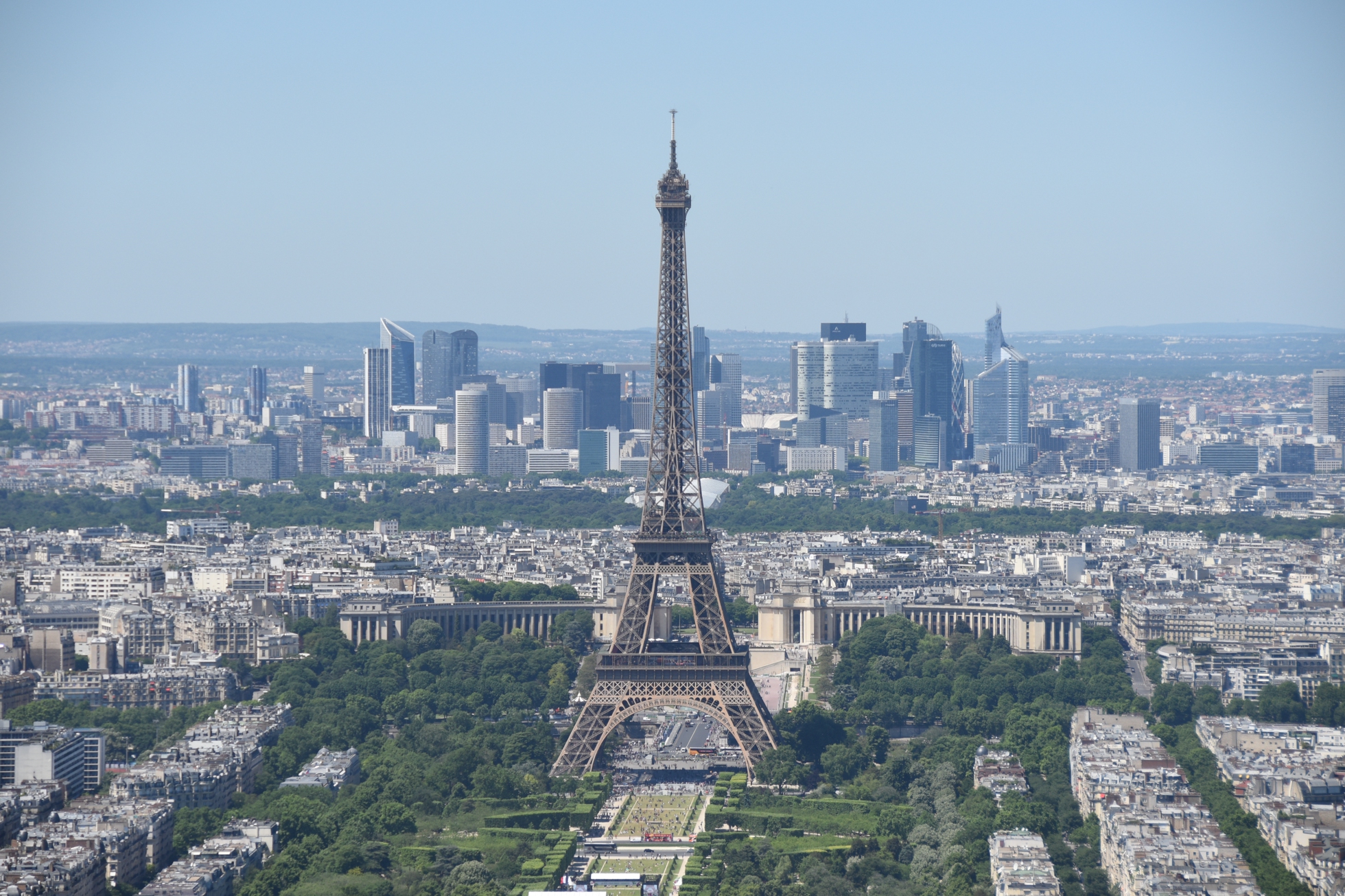 tour eiffel la defense