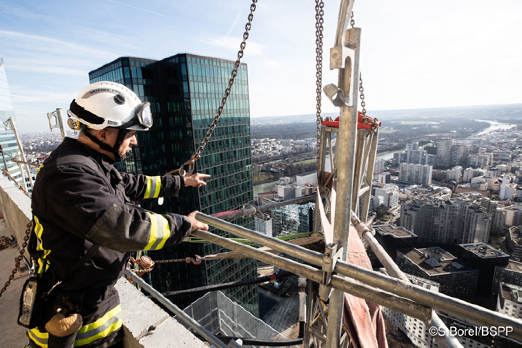 tour saint gobain accident