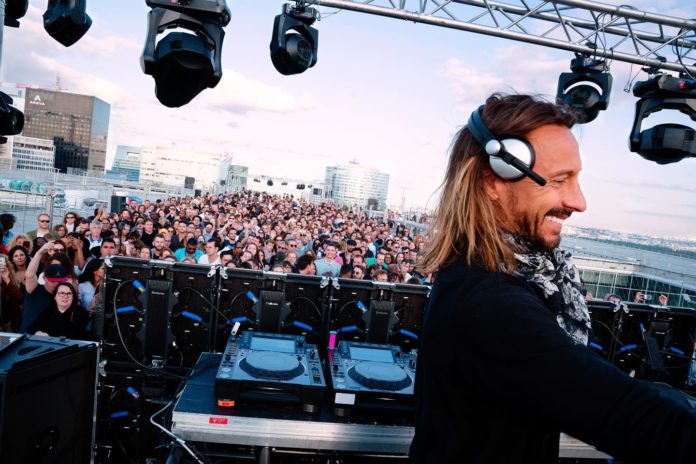 Bob Sinclar sur le Toit de l'Arche le 14 juillet 2019 - Toit de la Grande Arche