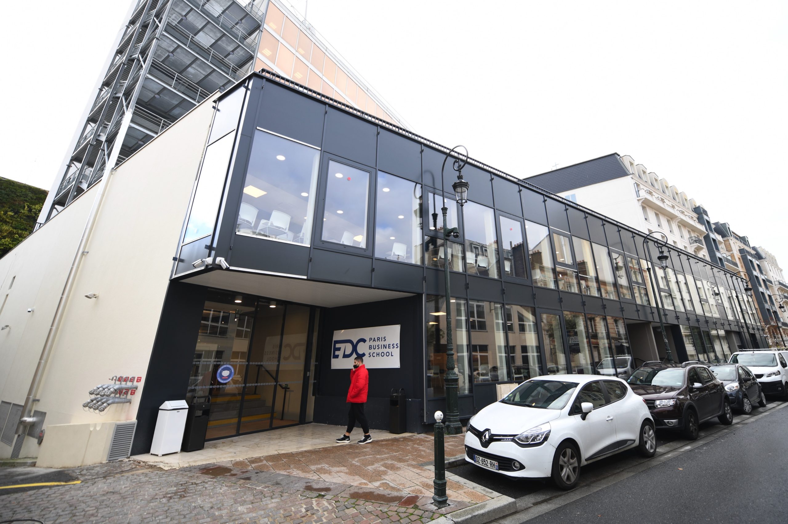 L’EDC Business School a intégré son nouveau campus Defense92.fr