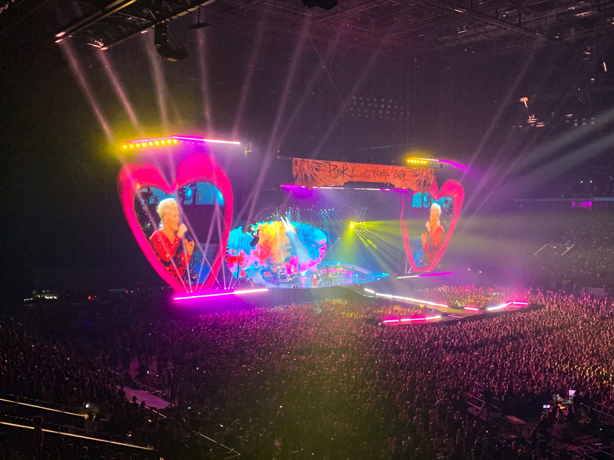 Eric Lapton Concert Paris 2023 Playlist - pejgsx9