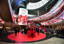 Au Westfield Les 4 Temps, Coca-Cola vous offre une canette avec votre prénom