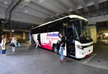 Les cars pour l’aéroport de Beauvais ne passent plus par La Défense