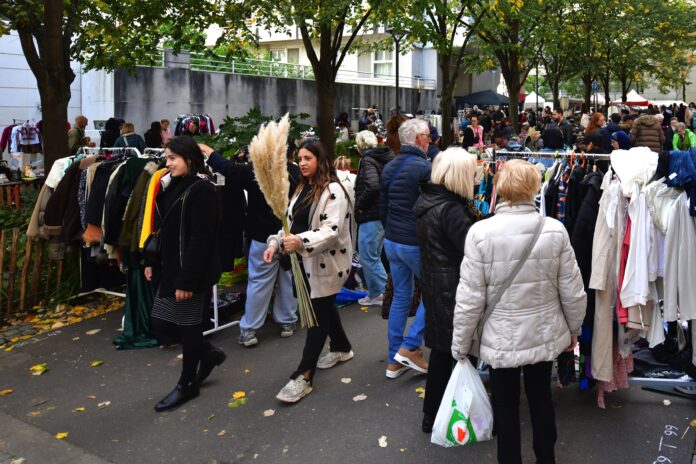 La prochaine brocante du Faubourg de l’Arche se déroulera le 11 octobre - Defense-92.fr
