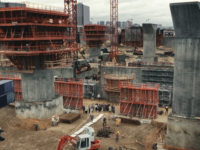 L’Inconnu de la Grande Arche récompensé par deux César - Agat Films / Le Pacte