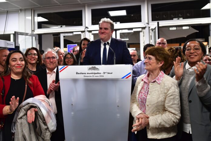 Raphaël Adam conserve la maire de Nanterre - Defense-92.fr