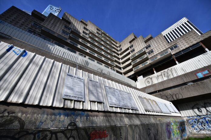 Le tribunal administratif de Tribunal administratif de Cergy-Pontoise a confirmé la caducité des permis de démolir et de construire du projet Hermitage - Defense-92.fr