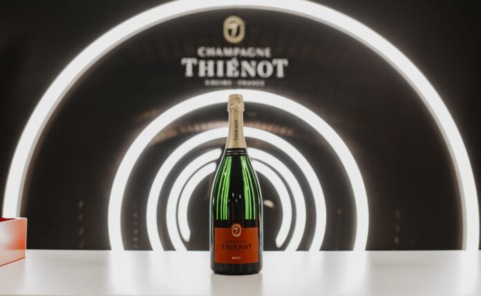 La Paris La Défense Arena accueille la Maison Thiénot comme partenaire Gold pour son champagne - Apolline Cornuet