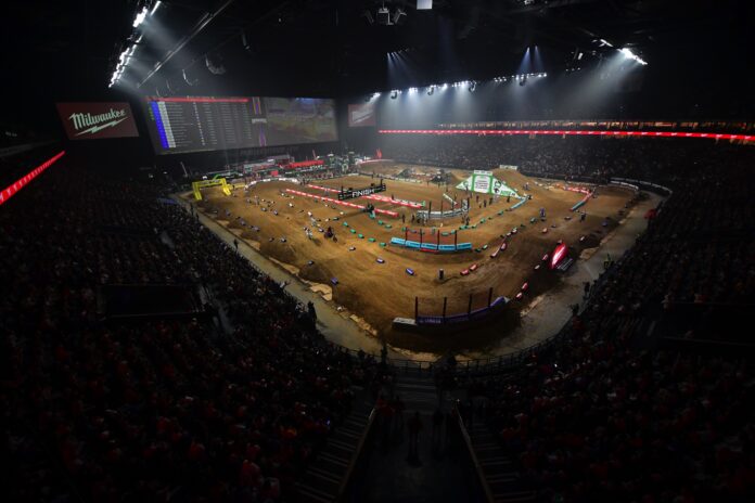 L’édition 2026 du Supercross de Paris se déroulera les samedi 21 et dimanche 22 novembre à la Plenitude Arena - Defense-92.fr