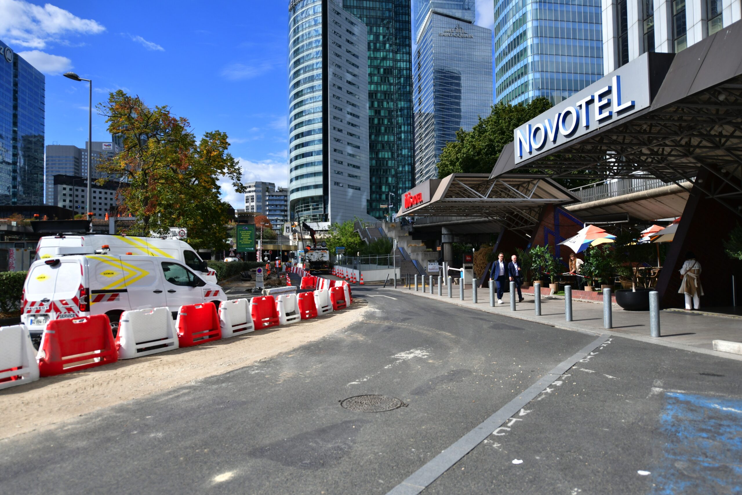 Paris La Défense réaménage l’entrée de La Défense pour faire plus de place aux vélos