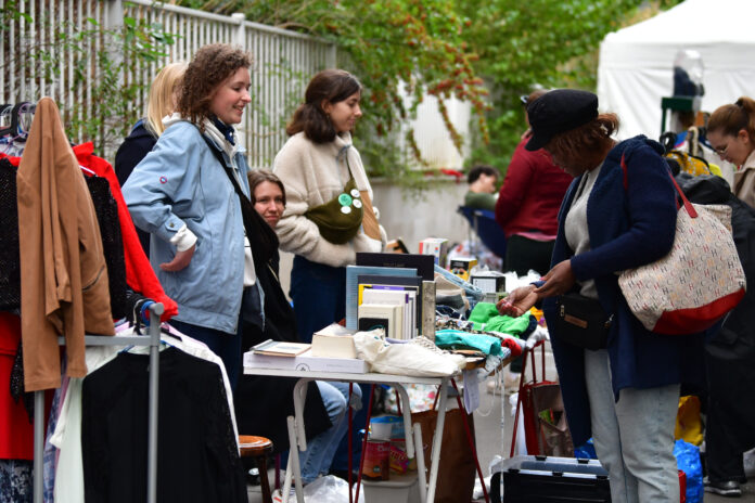 La brocante du Faubourg de l'Arche se déroulera ce dimanche 11 octobre - Defense-92.fr