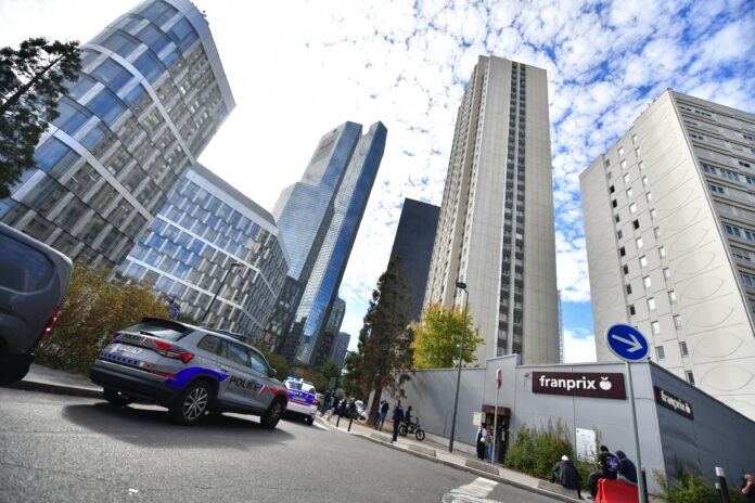 La tour Gambetta évacuée ce mercredi après une alerte à la bombe - Defense-92.fr