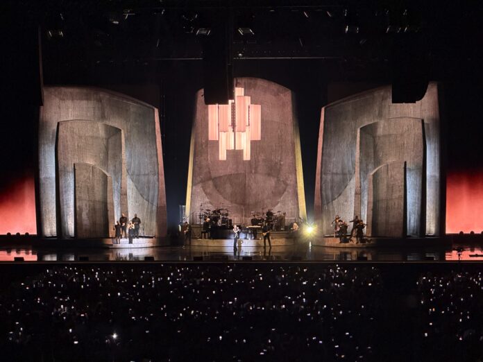 Céline Dion a donné ce vendredi soir son neuvième show à la Plenitude Arena - Defense-92.fr